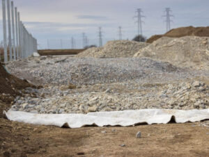 Geotextile Cover On Geomembrane For Landfill Anti-seepage Projects